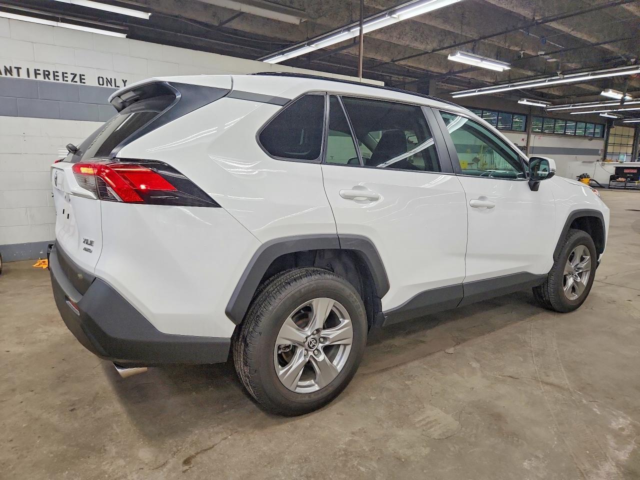 2024 Toyota Rav4 Xle - Фото 3
