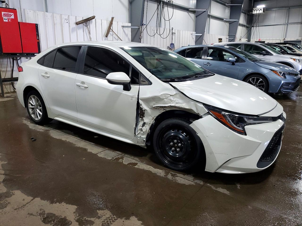 2021 Toyota Corolla Le - Фото 4