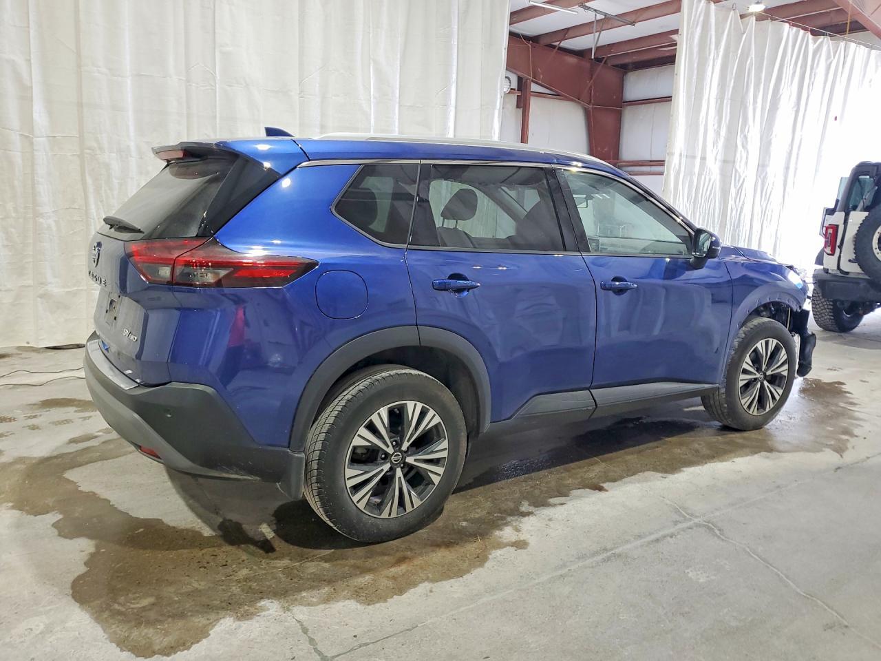 2021 Nissan Rogue Sv - Image 3