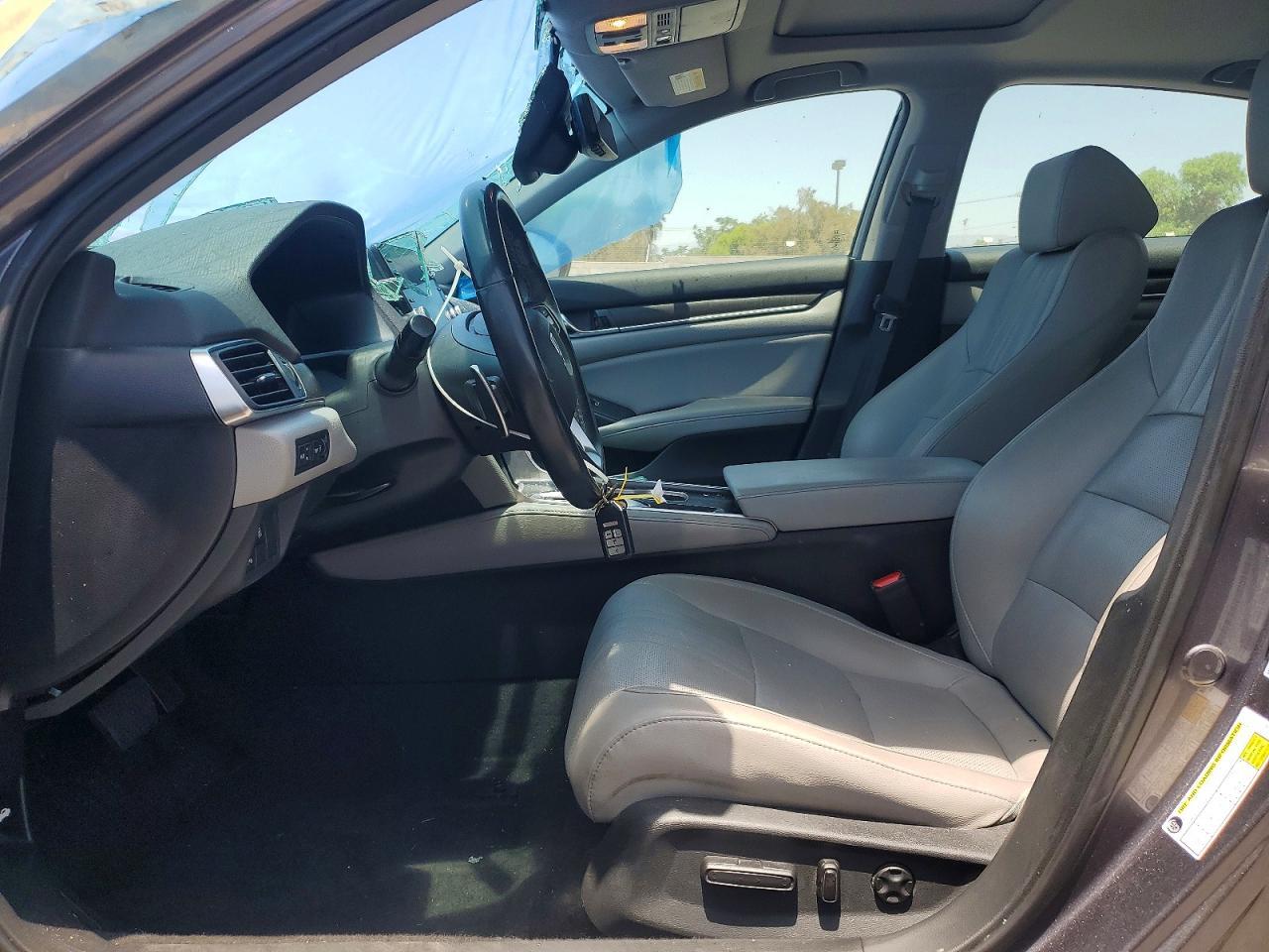 2018 Honda Accord Touring - Фото 7