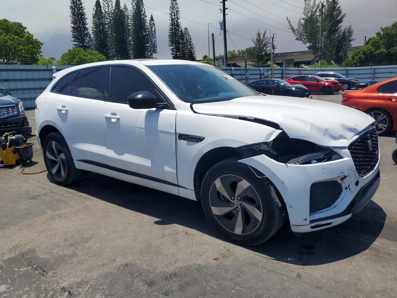 2024 Jaguar F-Pace R-Dynamic S - Фото 4