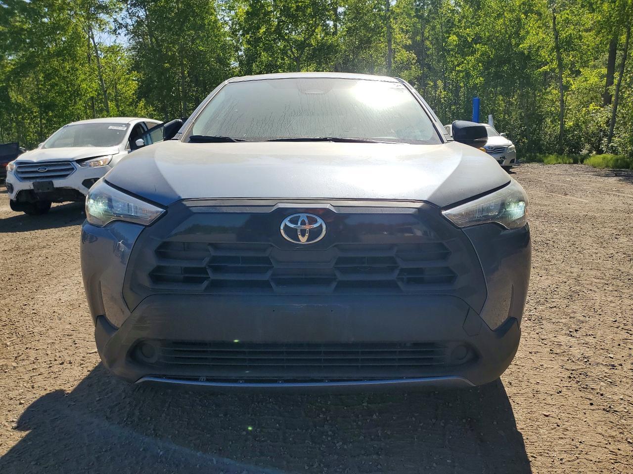 2026 Toyota Corolla Cross Le - Image 5