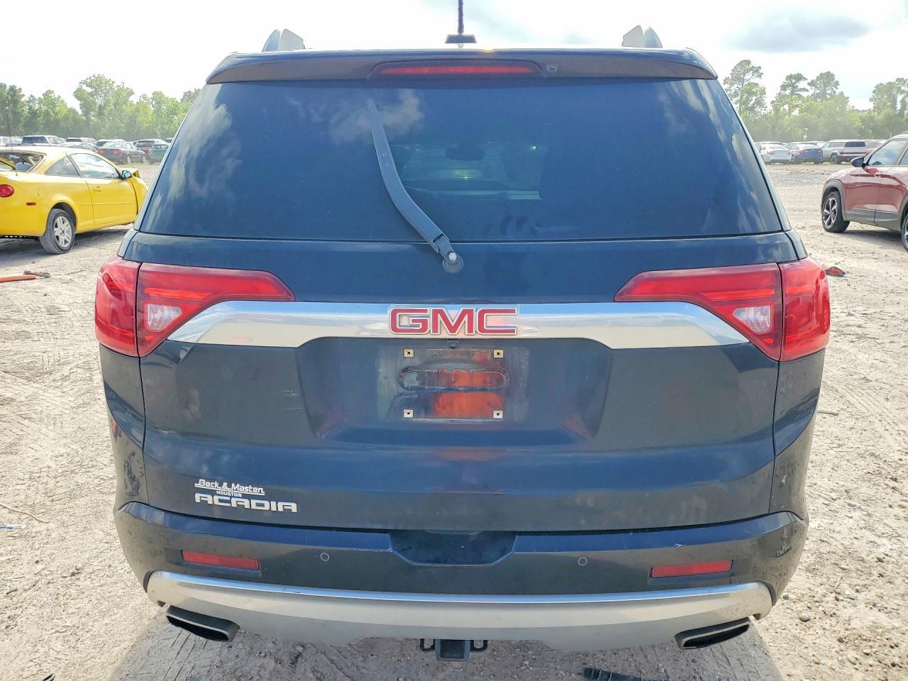 2019 GMC Acadia Denali - Image 6