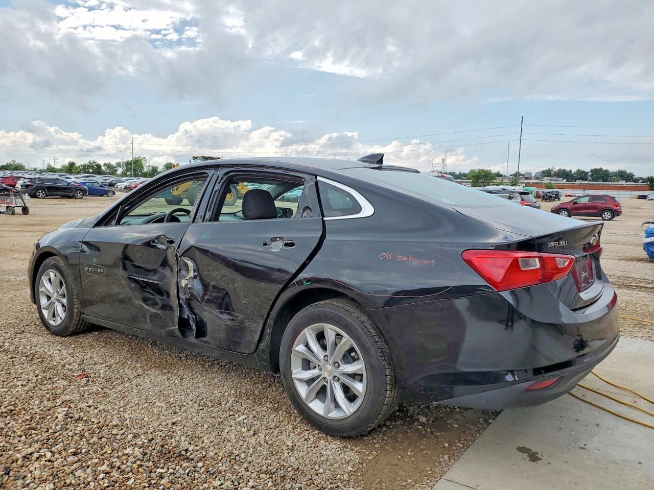 2024 Chevrolet Malibu Lt - Image 2