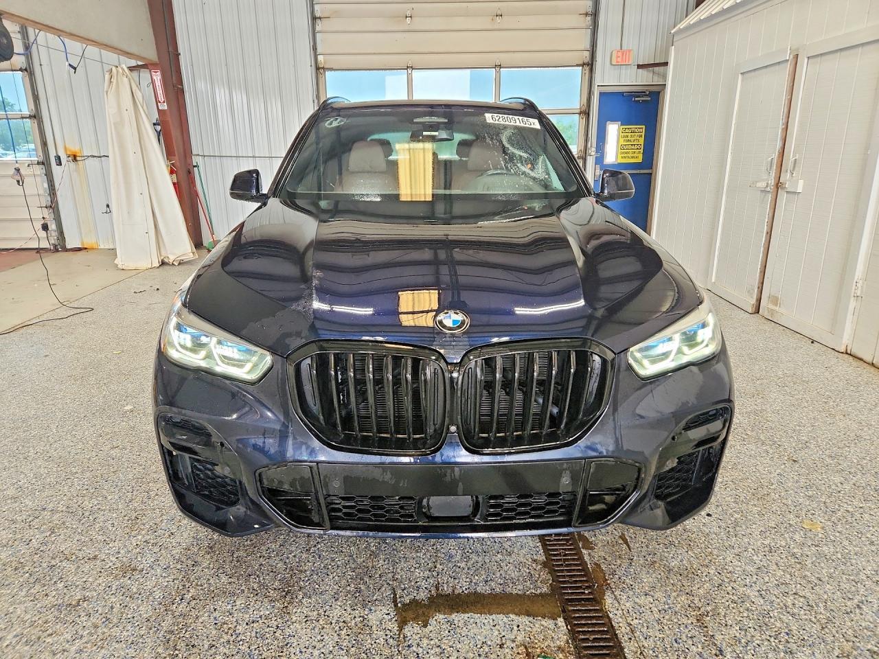 2023 BMW X5 M50I - Фото 5