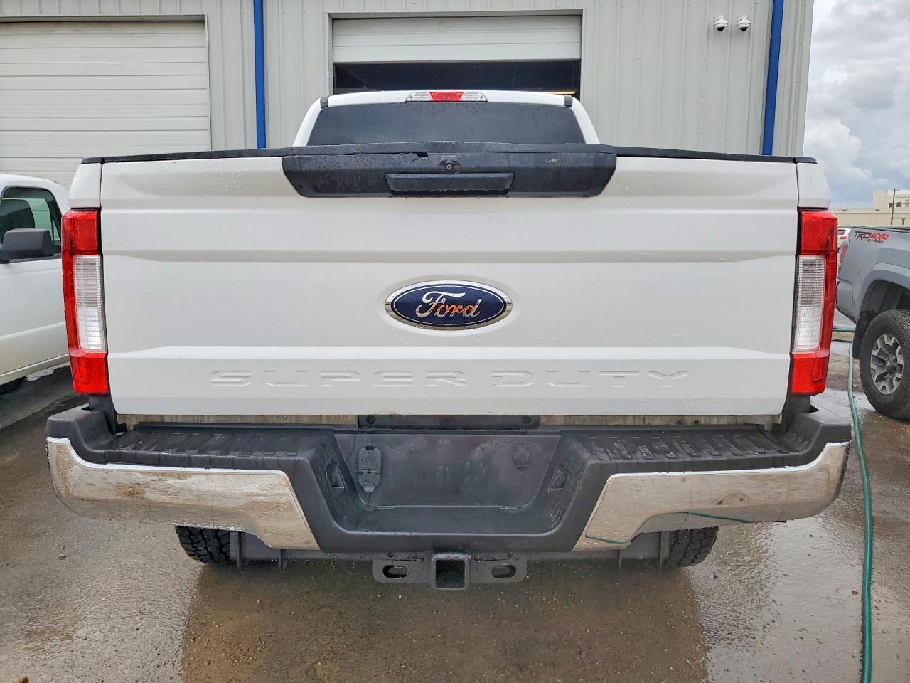 2019 Ford F250 Super Duty - Image 6