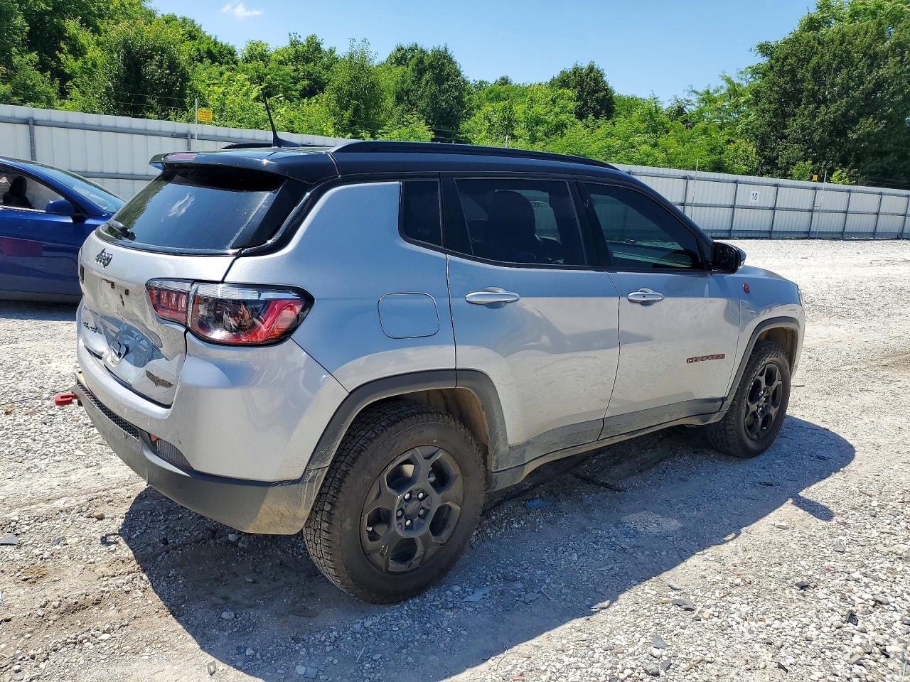 2023 Jeep Compass Trailhawk - Image 3