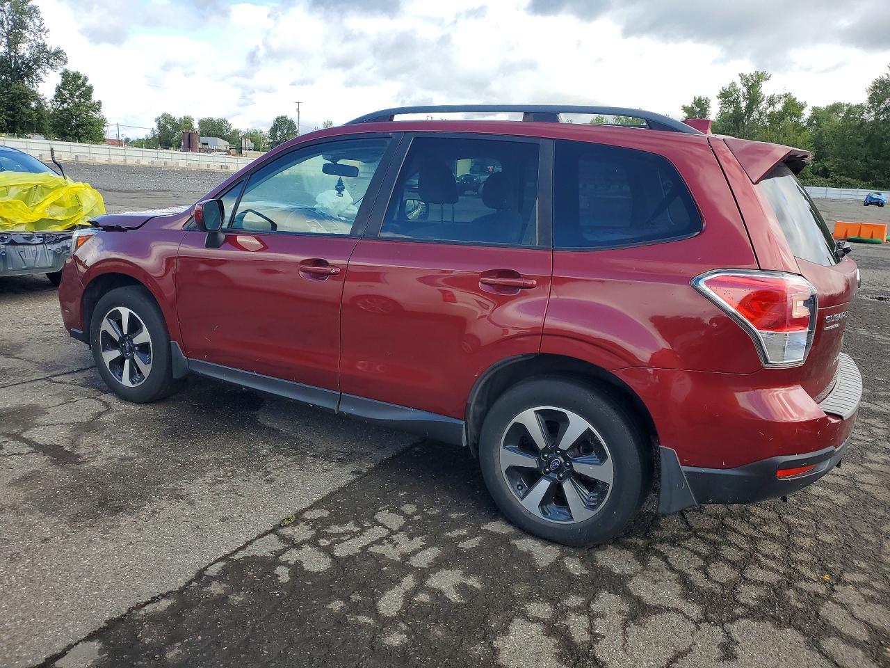 2017 Subaru Forester 2.5I Premium - Фото 2