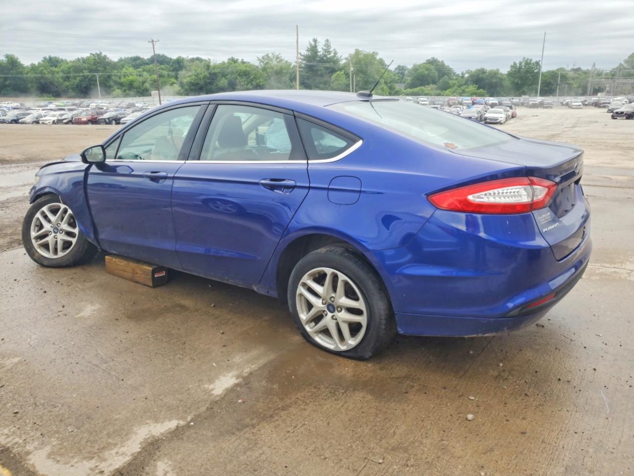 2016 Ford Fusion Se - Image 2