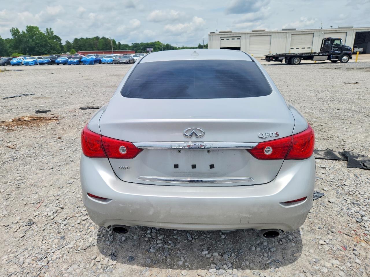 2015 Infiniti Q50 Sport - Image 6
