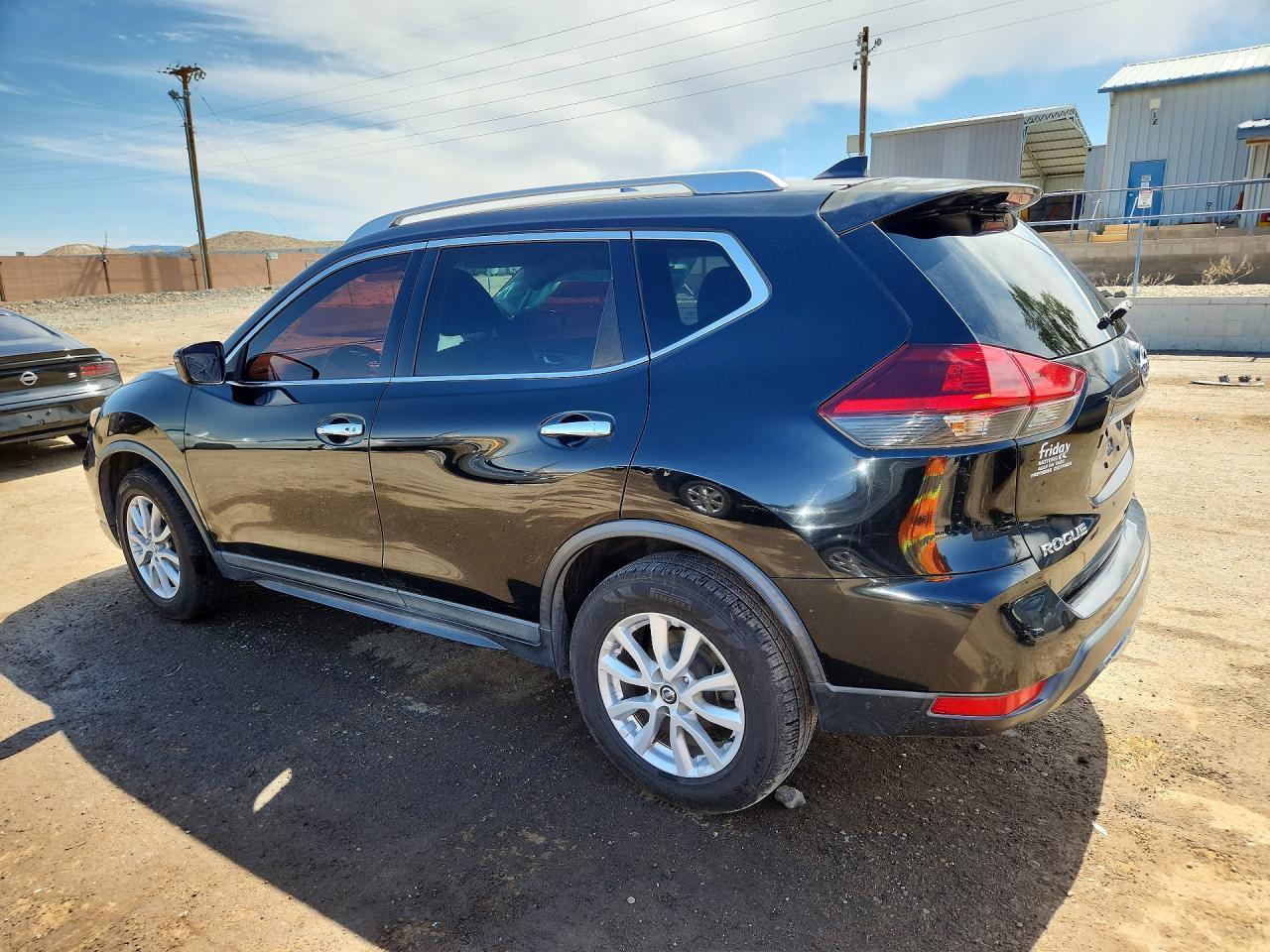 2018 Nissan Rogue Sv - Image 2