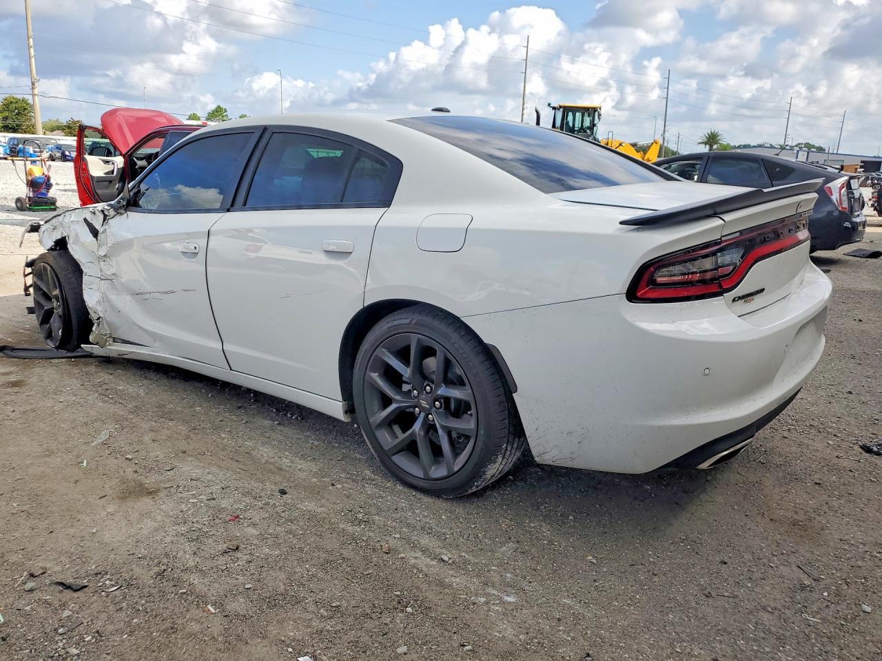 2022 Dodge Charger Sxt - Фото 2