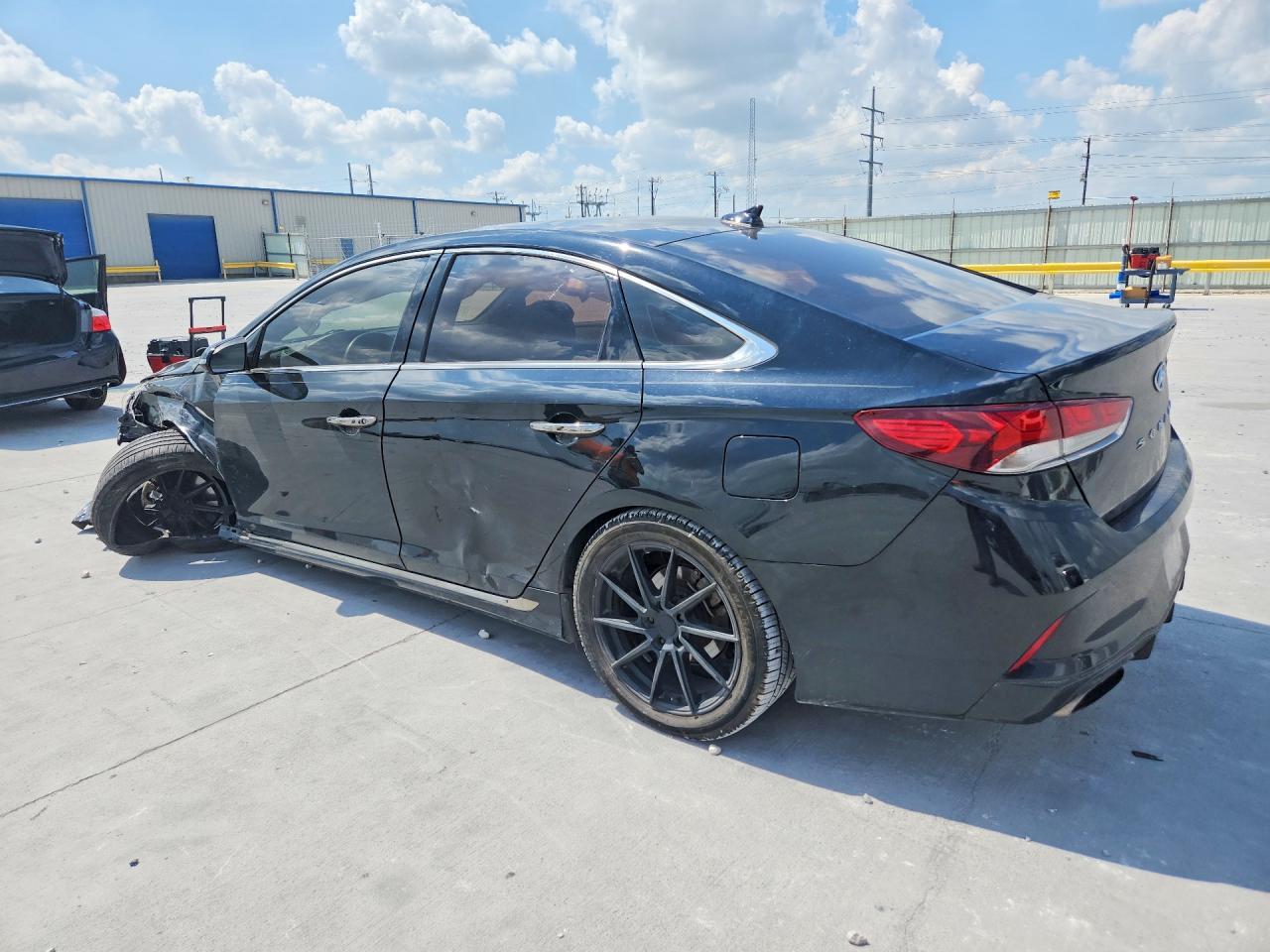 2018 Hyundai Sonata Sport 2.0T - Фото 2