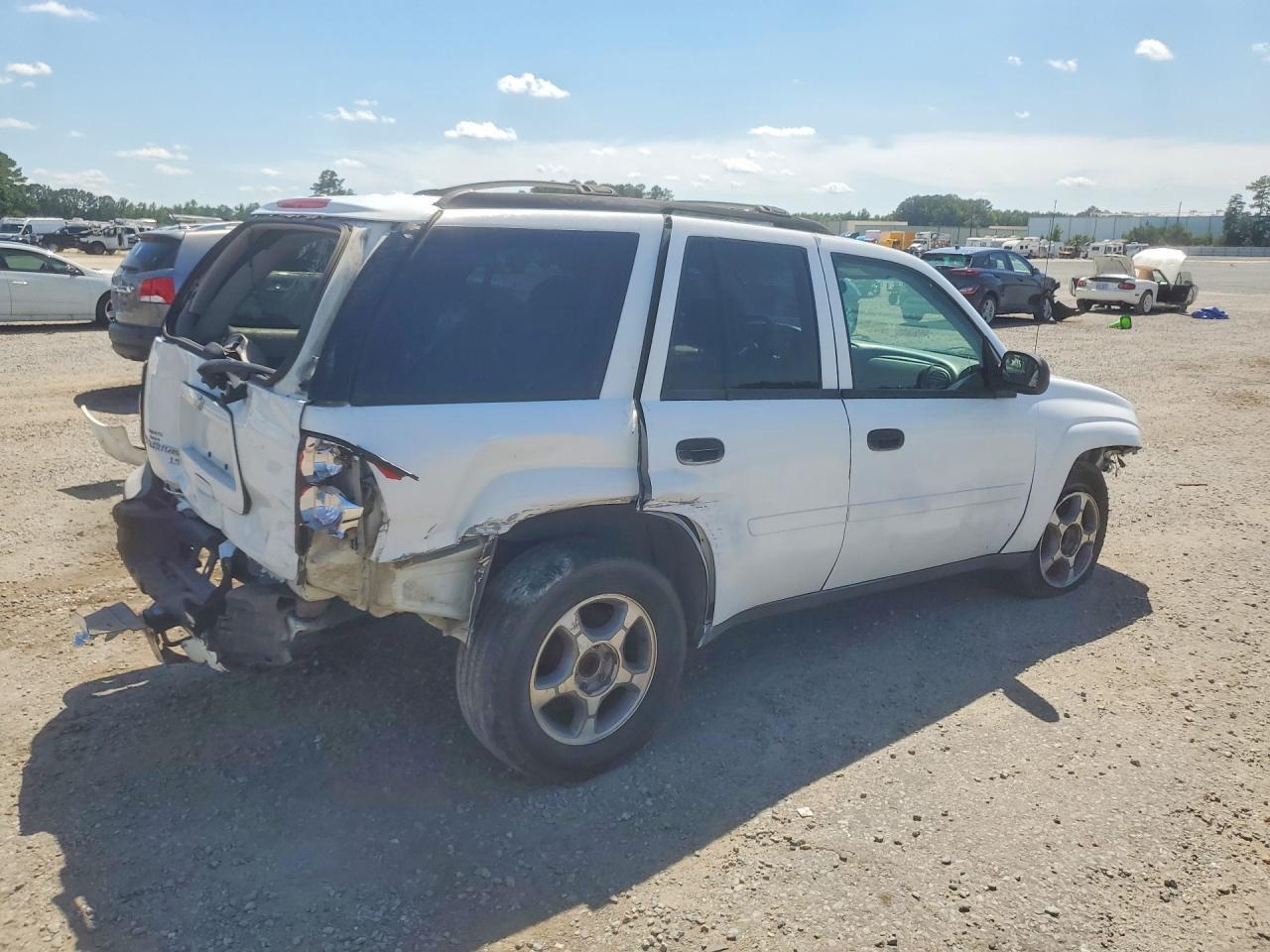 2008 Chevrolet Trailblazer Ls - Image 3