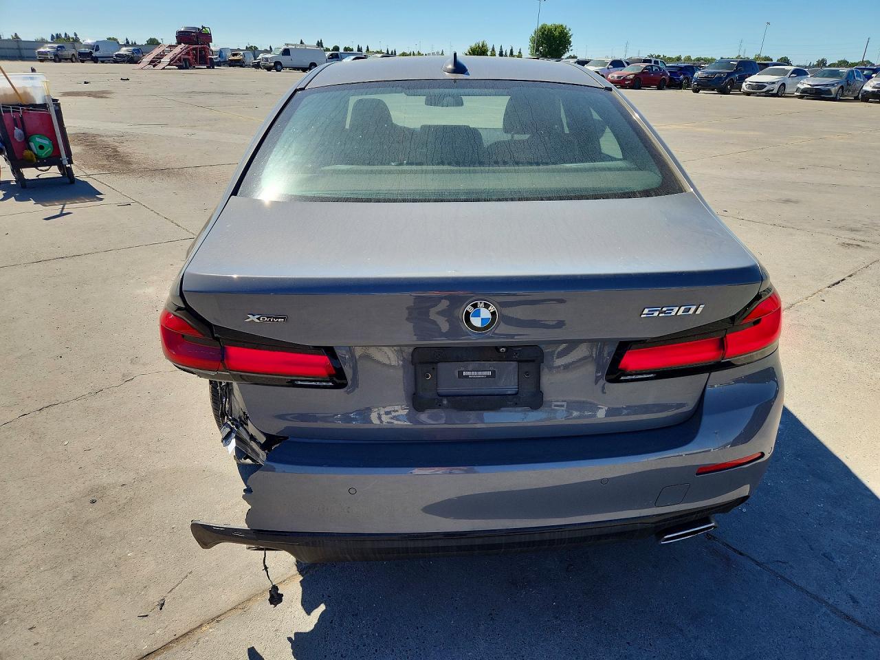 2021 BMW 530 Xi - Фото 6