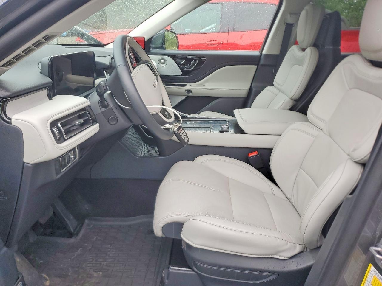 2025 Lincoln Aviator Reserve - Image 7