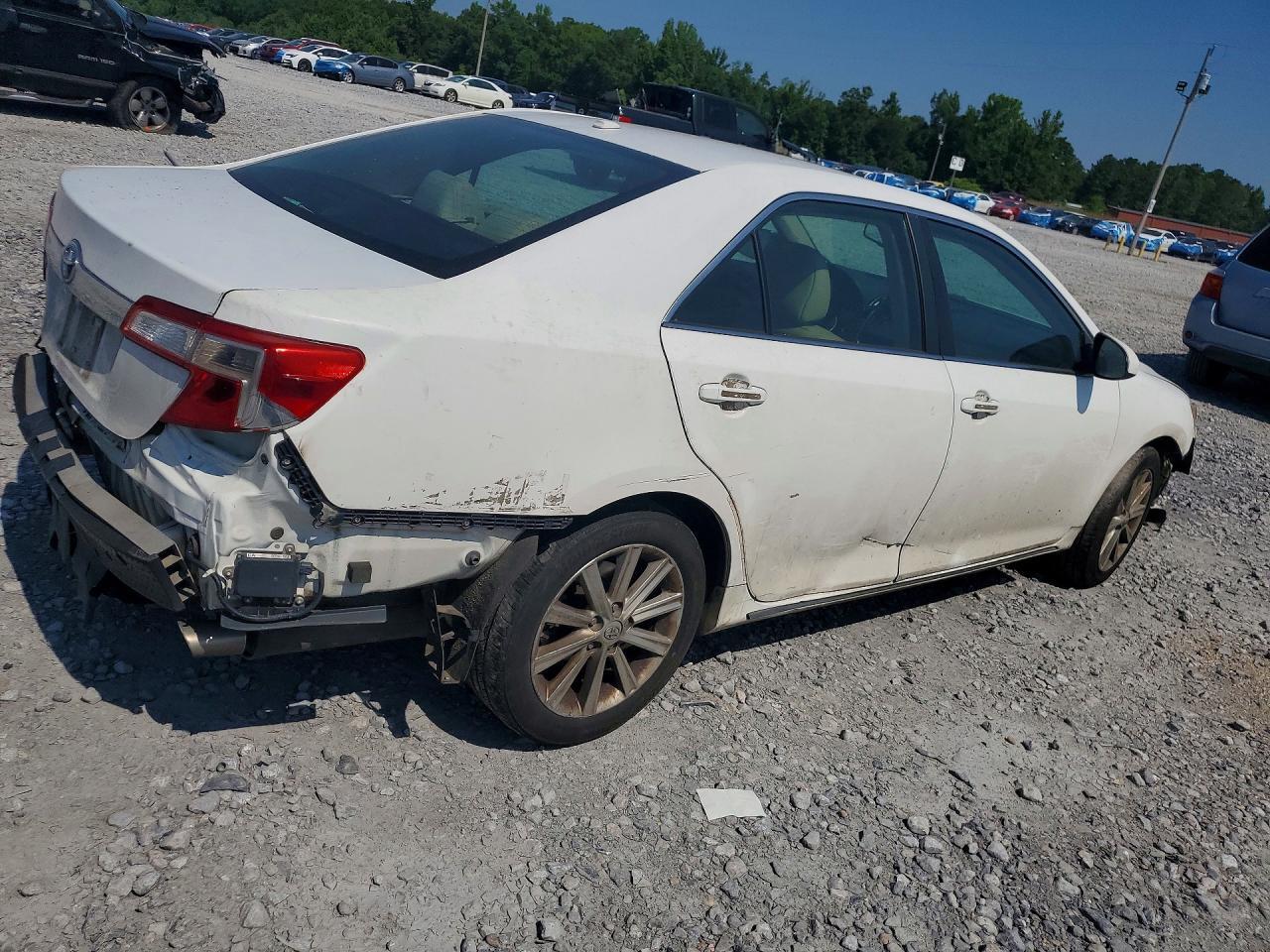 2014 Toyota Camry Xle V6 - Image 3