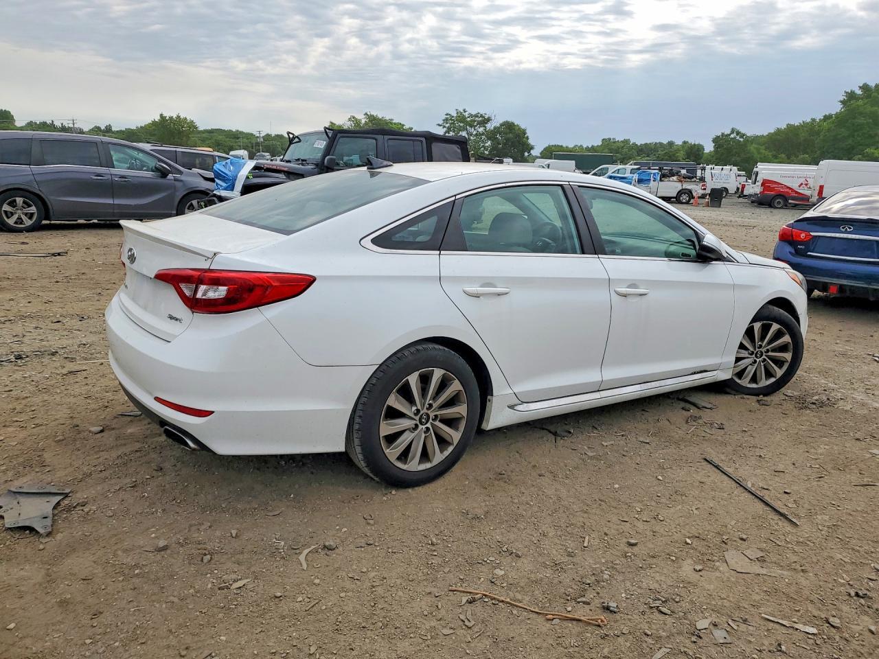 2015 Hyundai Sonata Sport - Фото 3