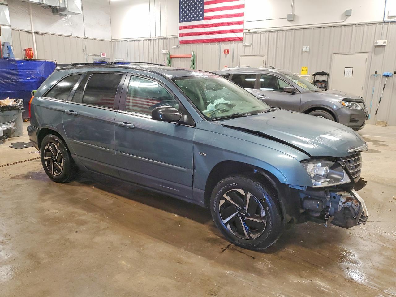 2004 Chrysler Pacifica - Image 4