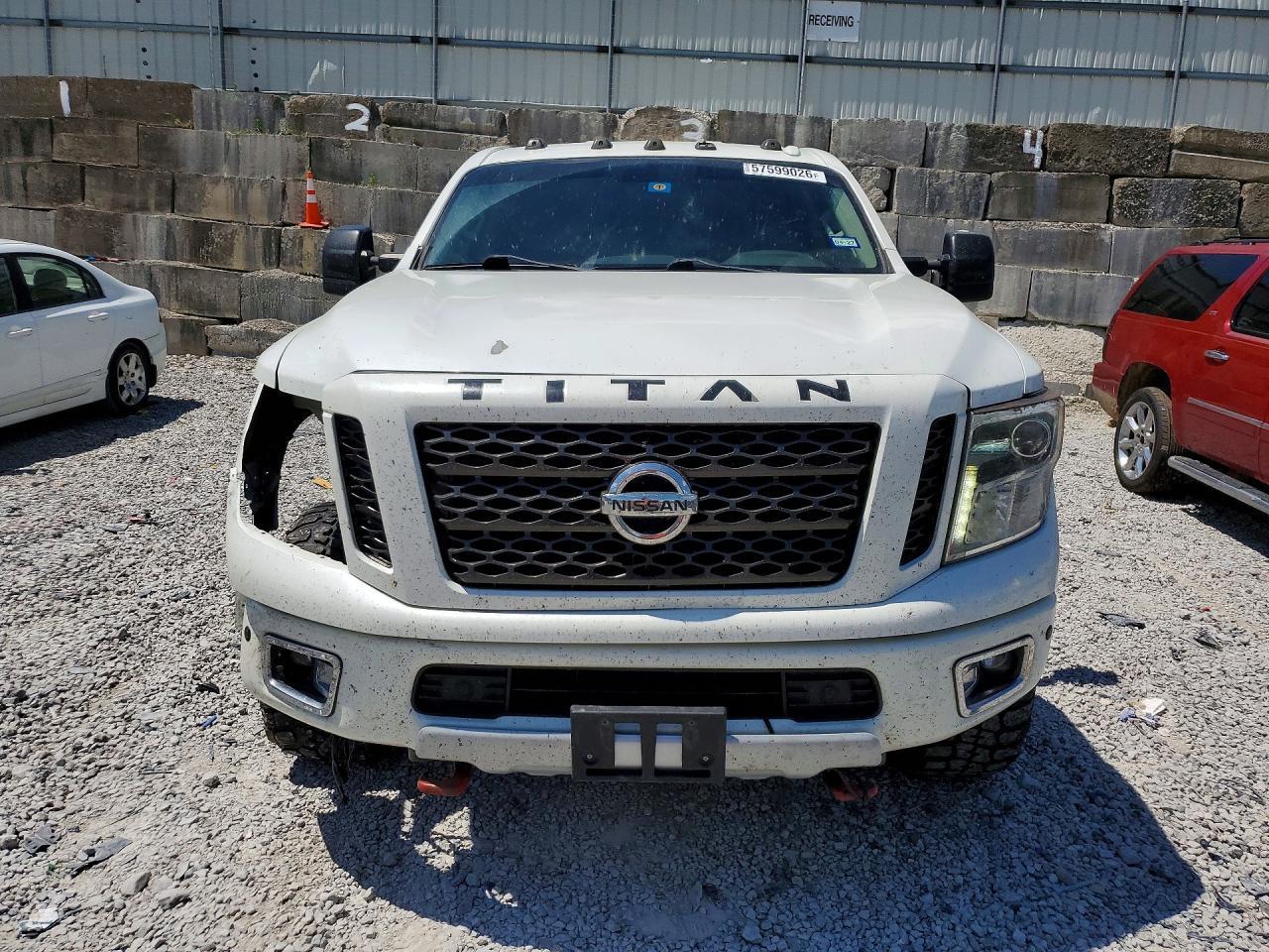 2016 Nissan Titan Xd Pro-4X - Фото 5