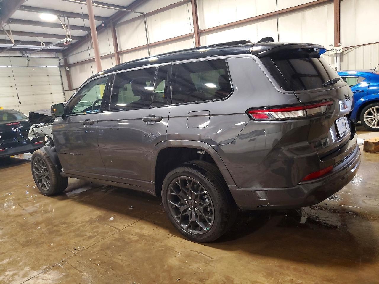 2026 Jeep Grand Cherokee L Summit - Фото 2