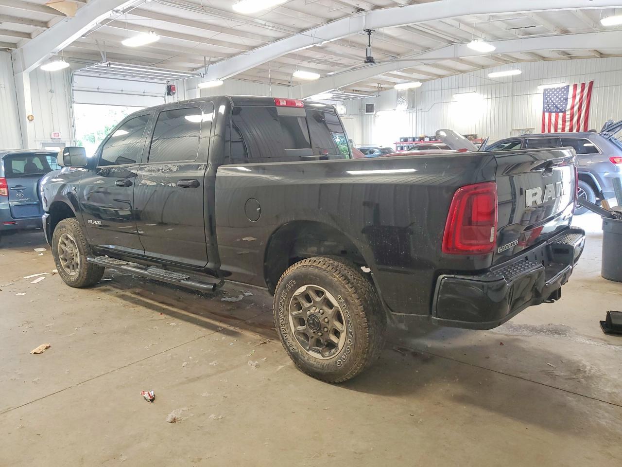 2025 Ram 2500 Laramie - Фото 2