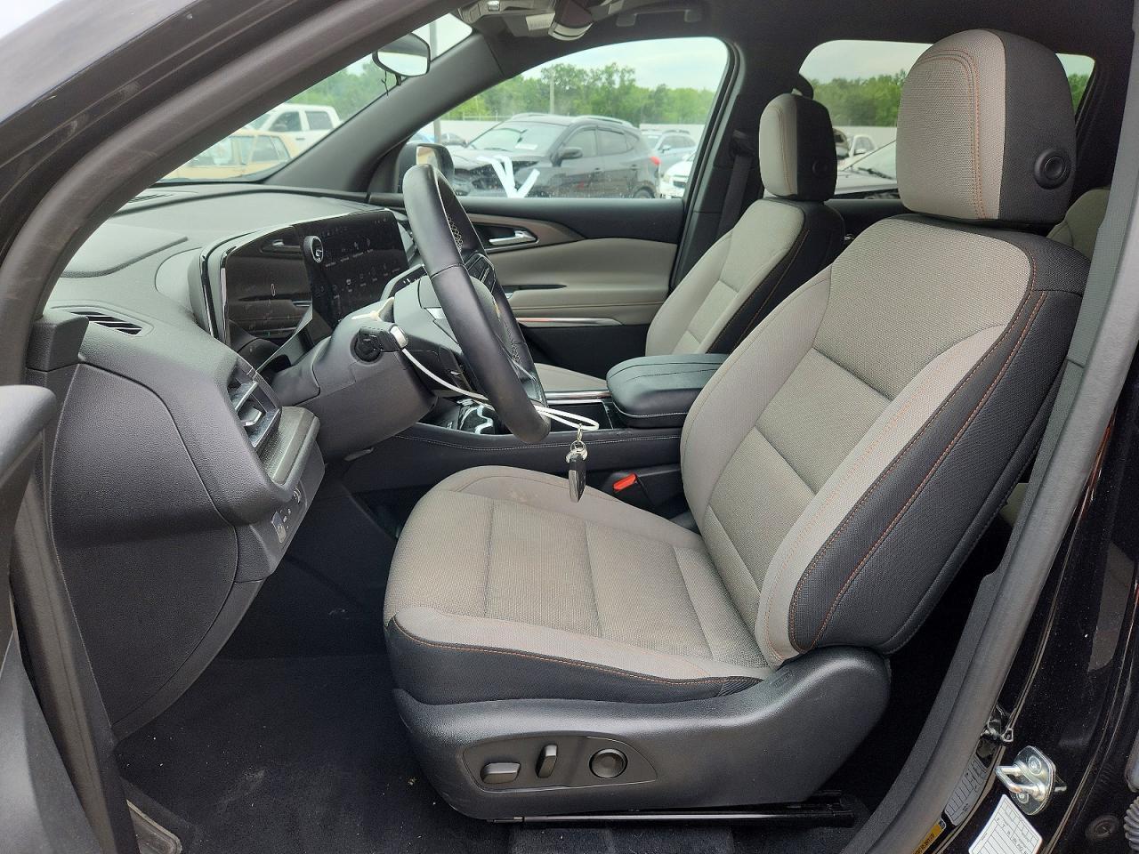 2025 Chevrolet Traverse Lt - Фото 7