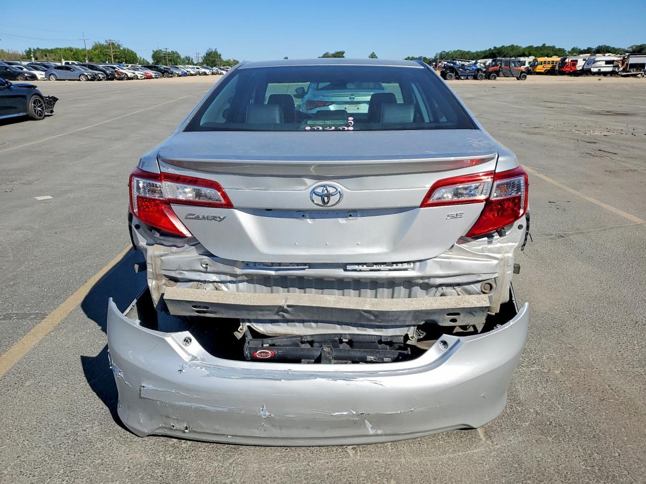 2014 Toyota Camry Se - Фото 6