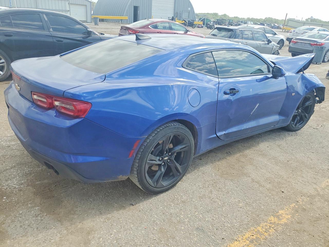 2019 Chevrolet Camaro Ls - Image 3