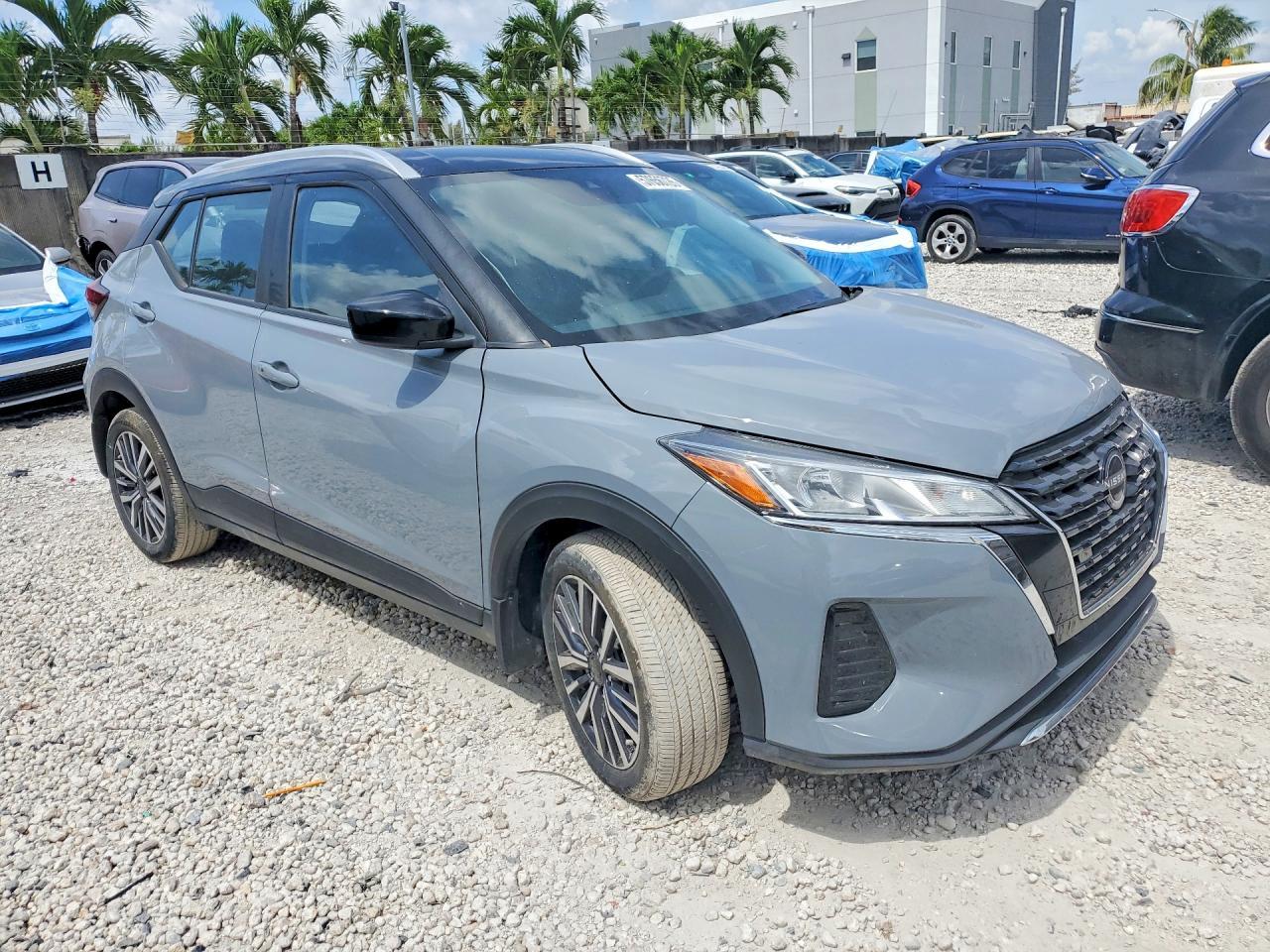 2023 Nissan Kicks Sv - Image 4