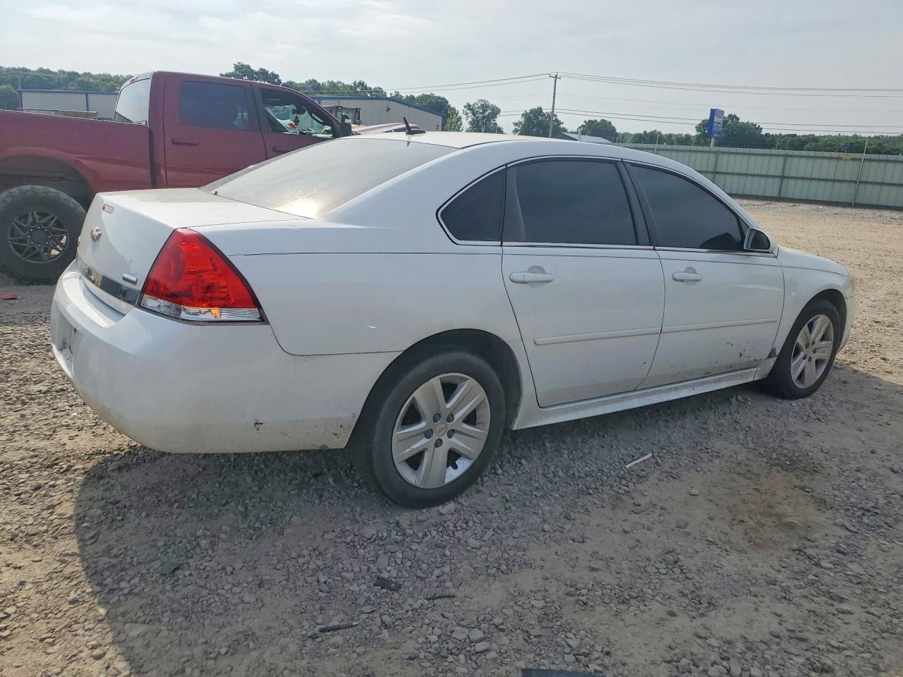 2011 Chevrolet Impala 4D Fleet - Фото 3