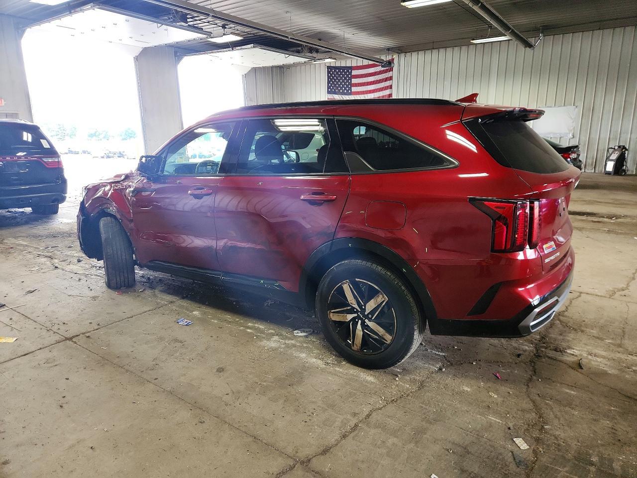 2023 Kia Sorento S - Image 2