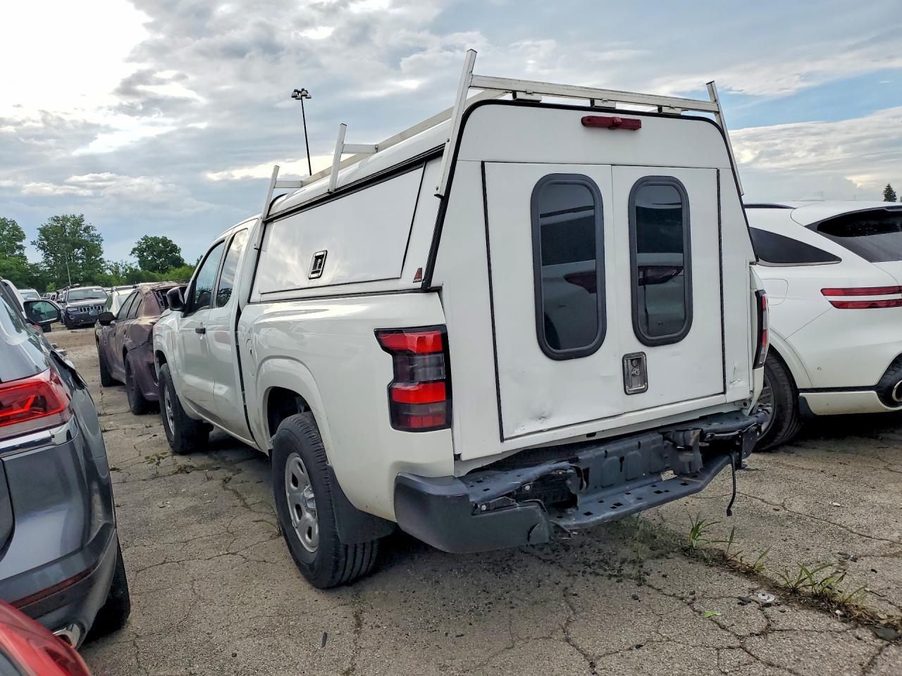 2024 Nissan Frontier S - Image 2