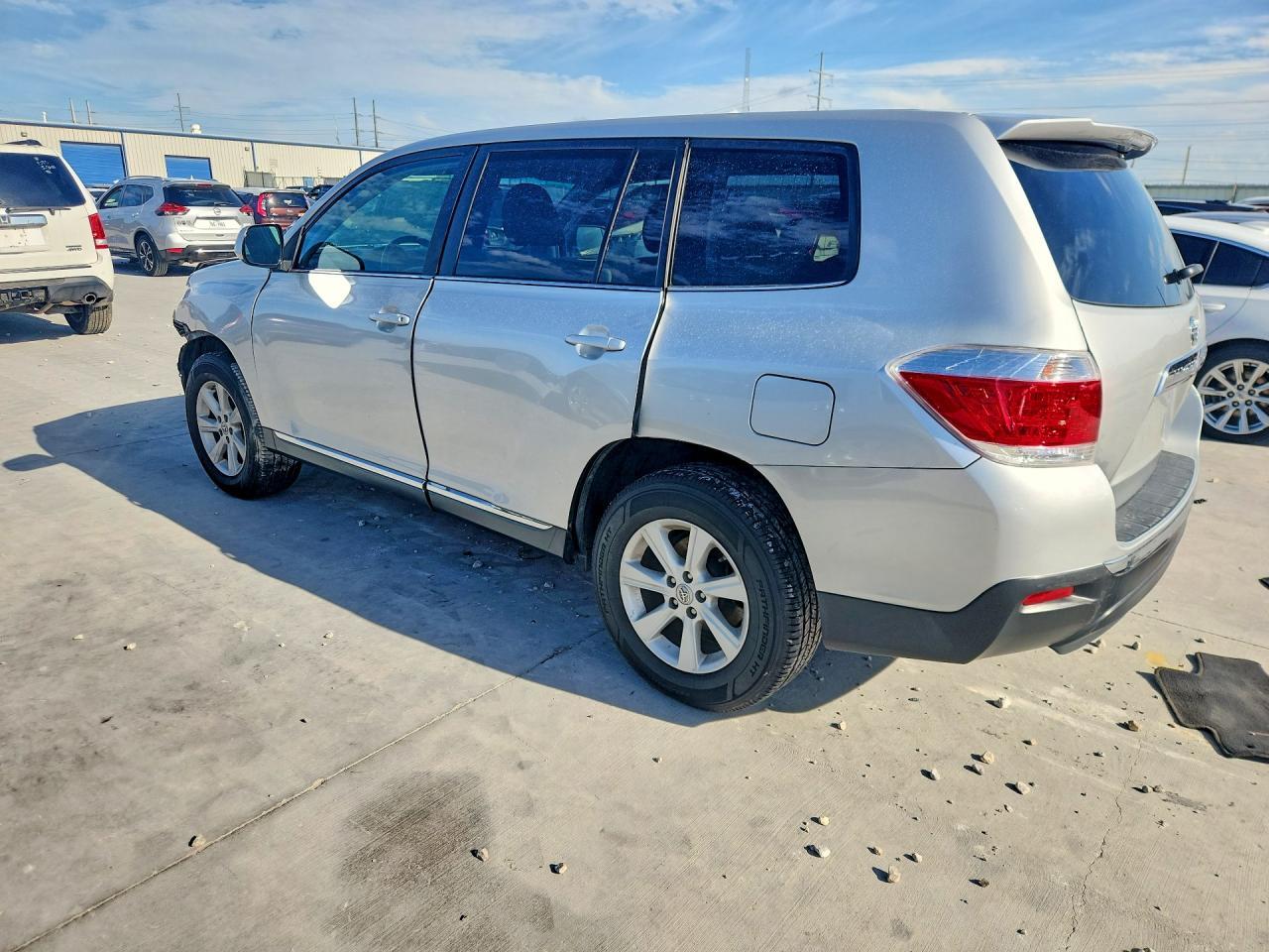 2013 Toyota Highlander Base - Фото 2