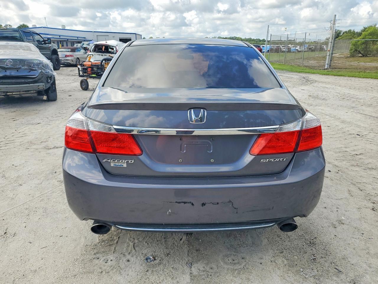 2013 Honda Accord Sport - Image 6