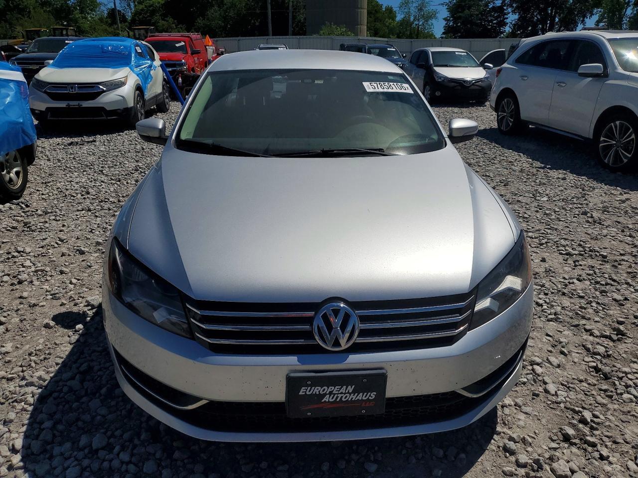 2014 Volkswagen Passat S - Фото 5