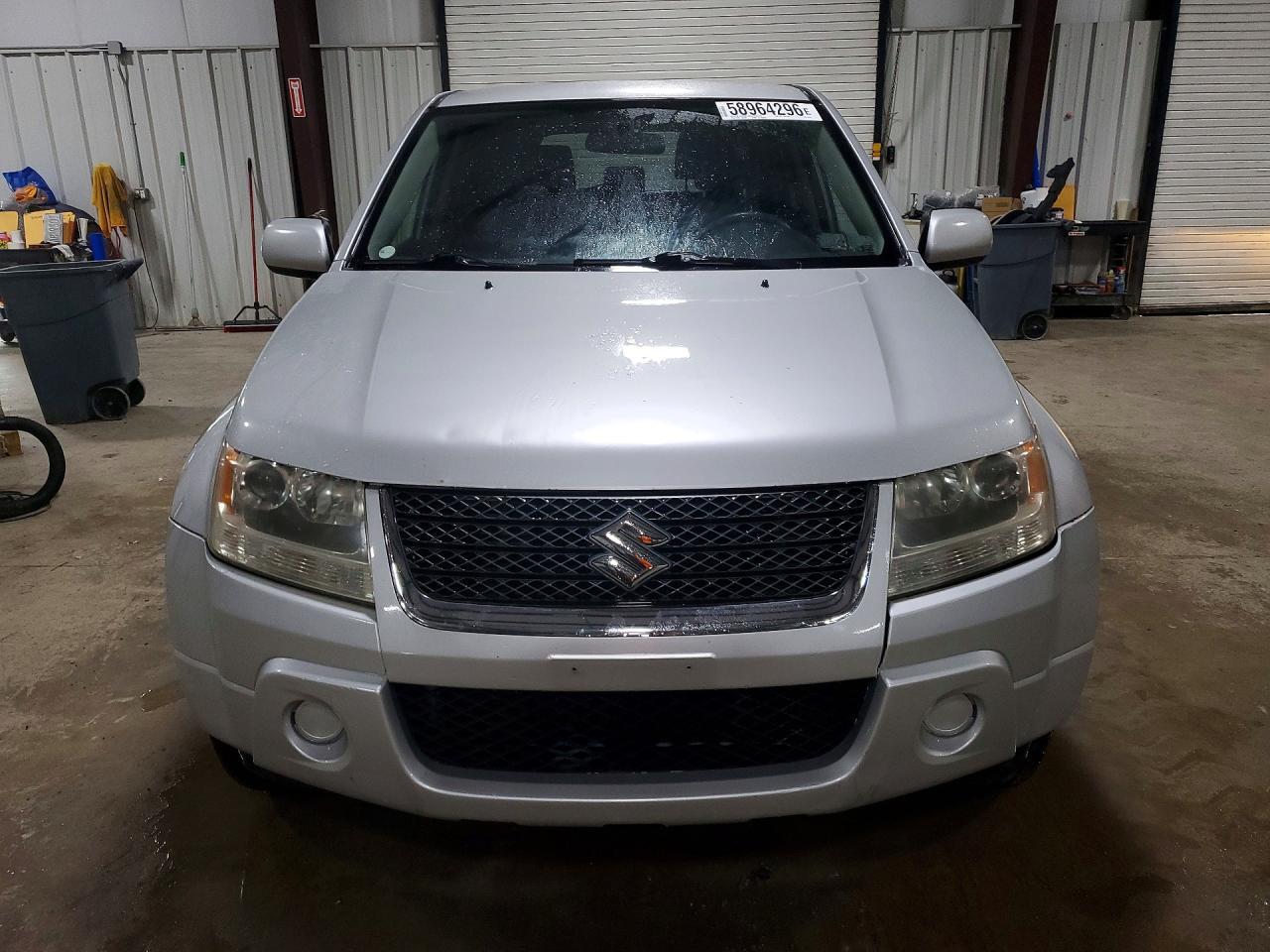 2011 Suzuki Grand Vitara Premium - Фото 5