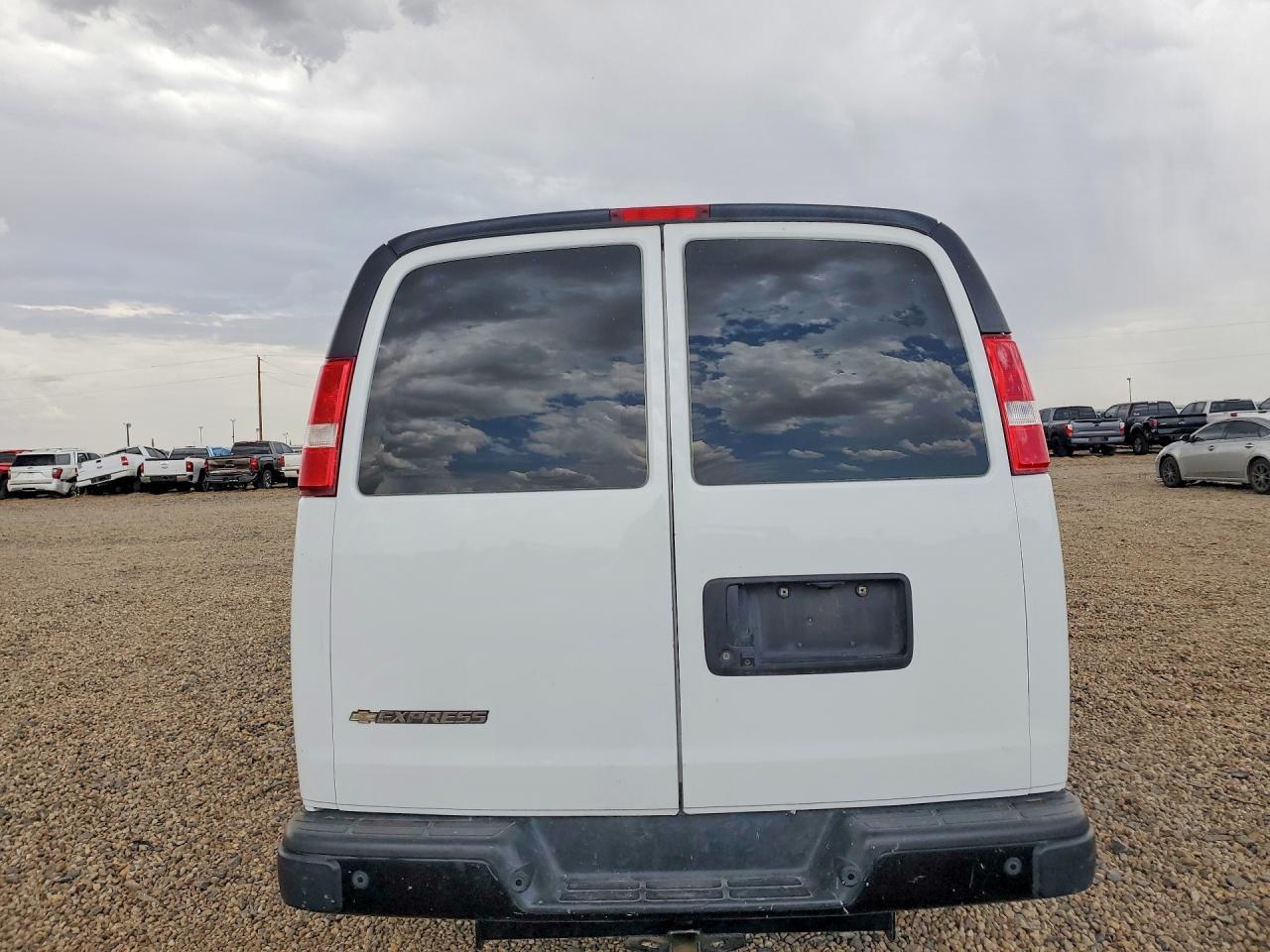 2021 Chevrolet Express 2500 Cargo Delivery Van - Image 6