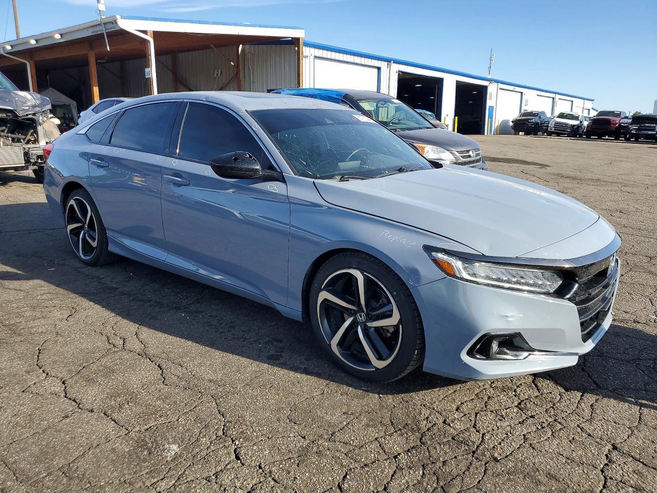 2021 Honda Accord Sport - Image 4