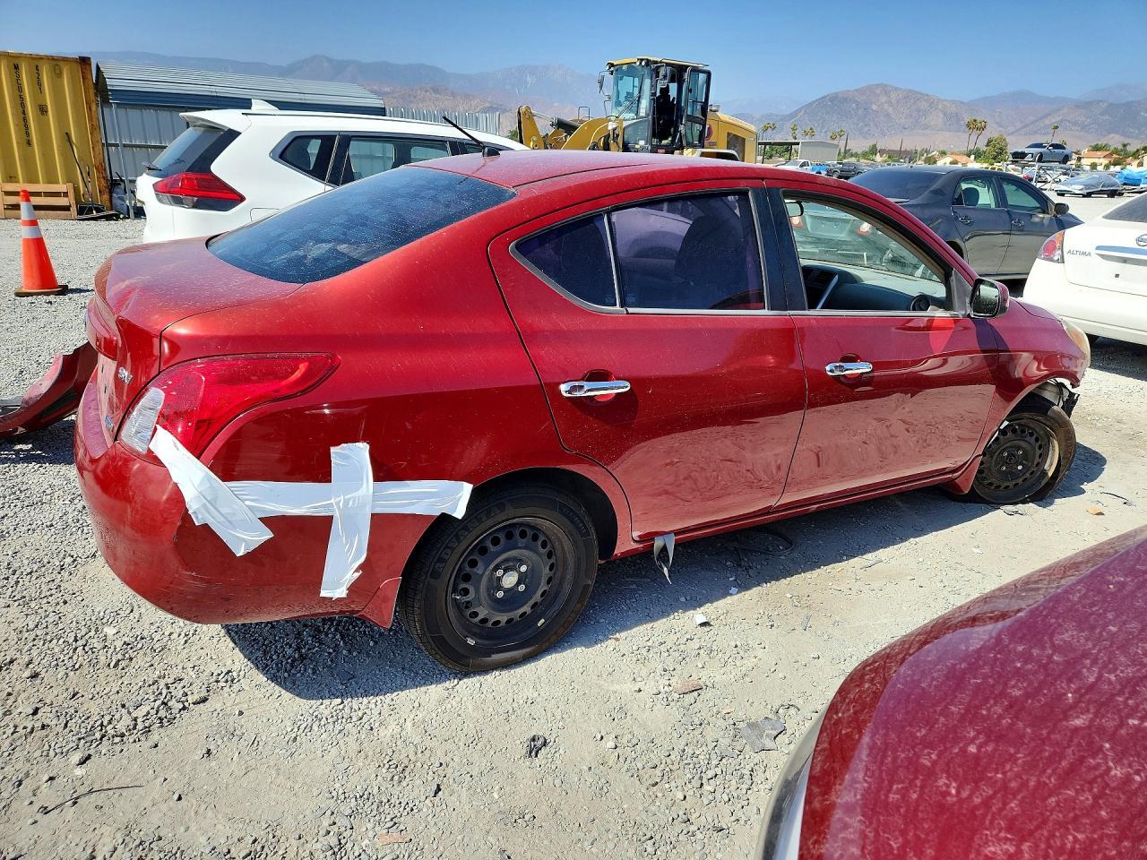 2012 Nissan Versa 1.6 S - Фото 3