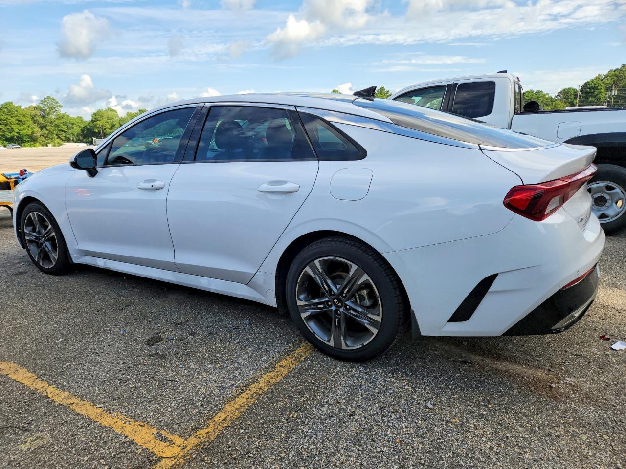 2021 Kia K5 Ex - Image 2