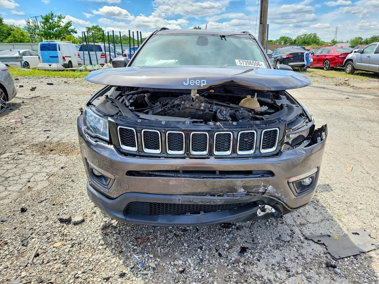 2019 Jeep Compass Latitude - Image 5