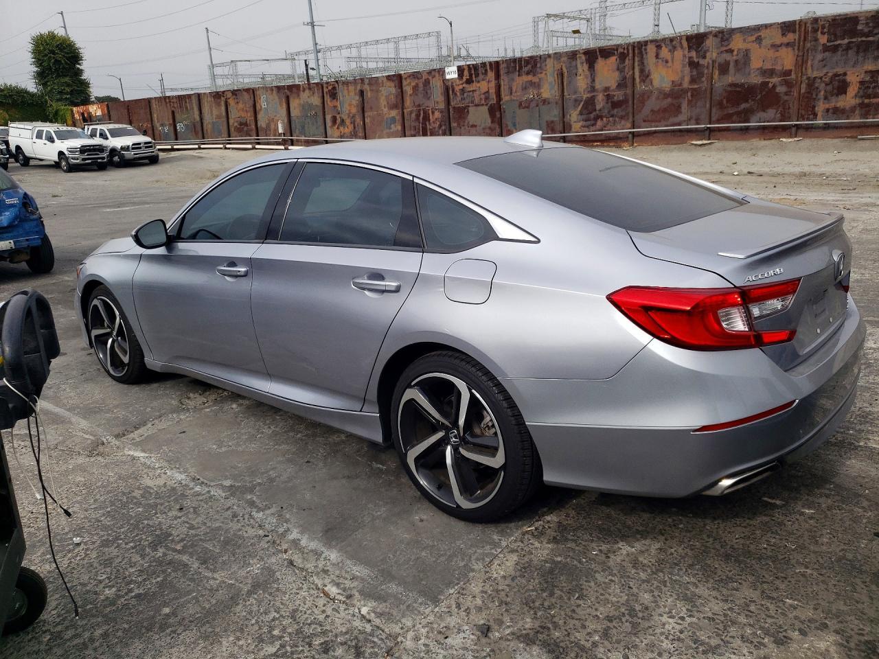 2020 Honda Accord Sport - Фото 2