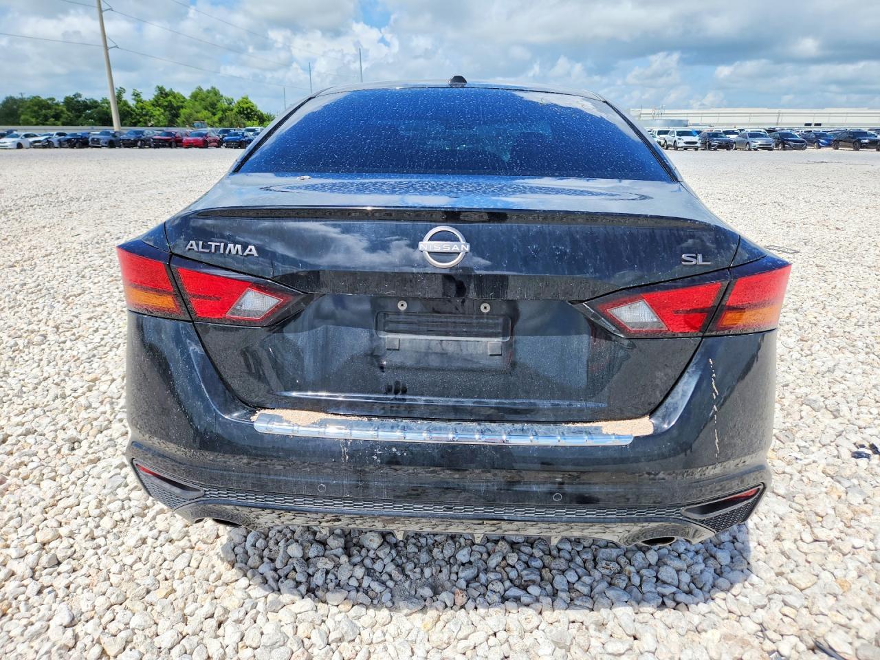 2023 Nissan Altima Sl - Image 6
