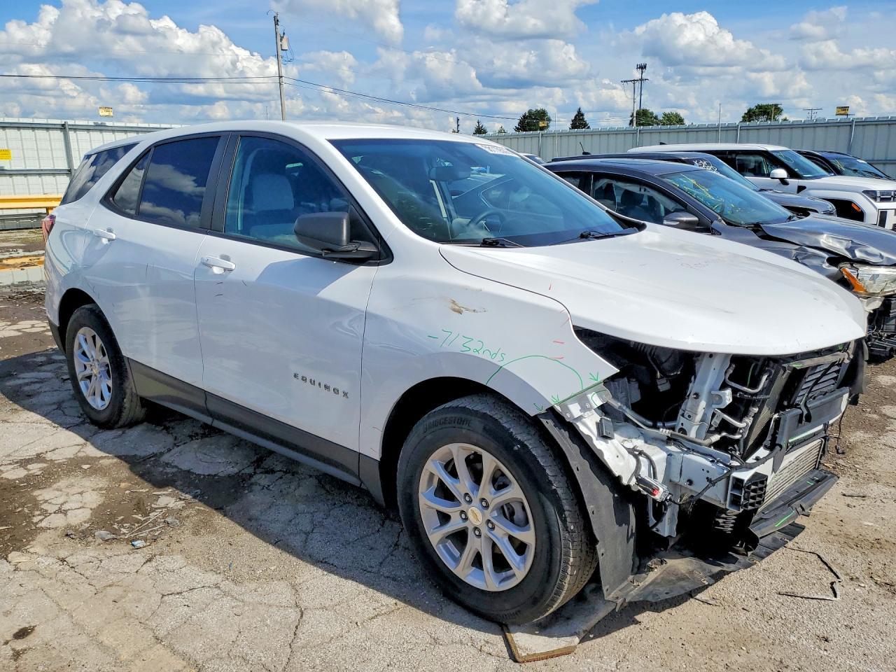 2021 Chevrolet Equinox Ls - Image 4
