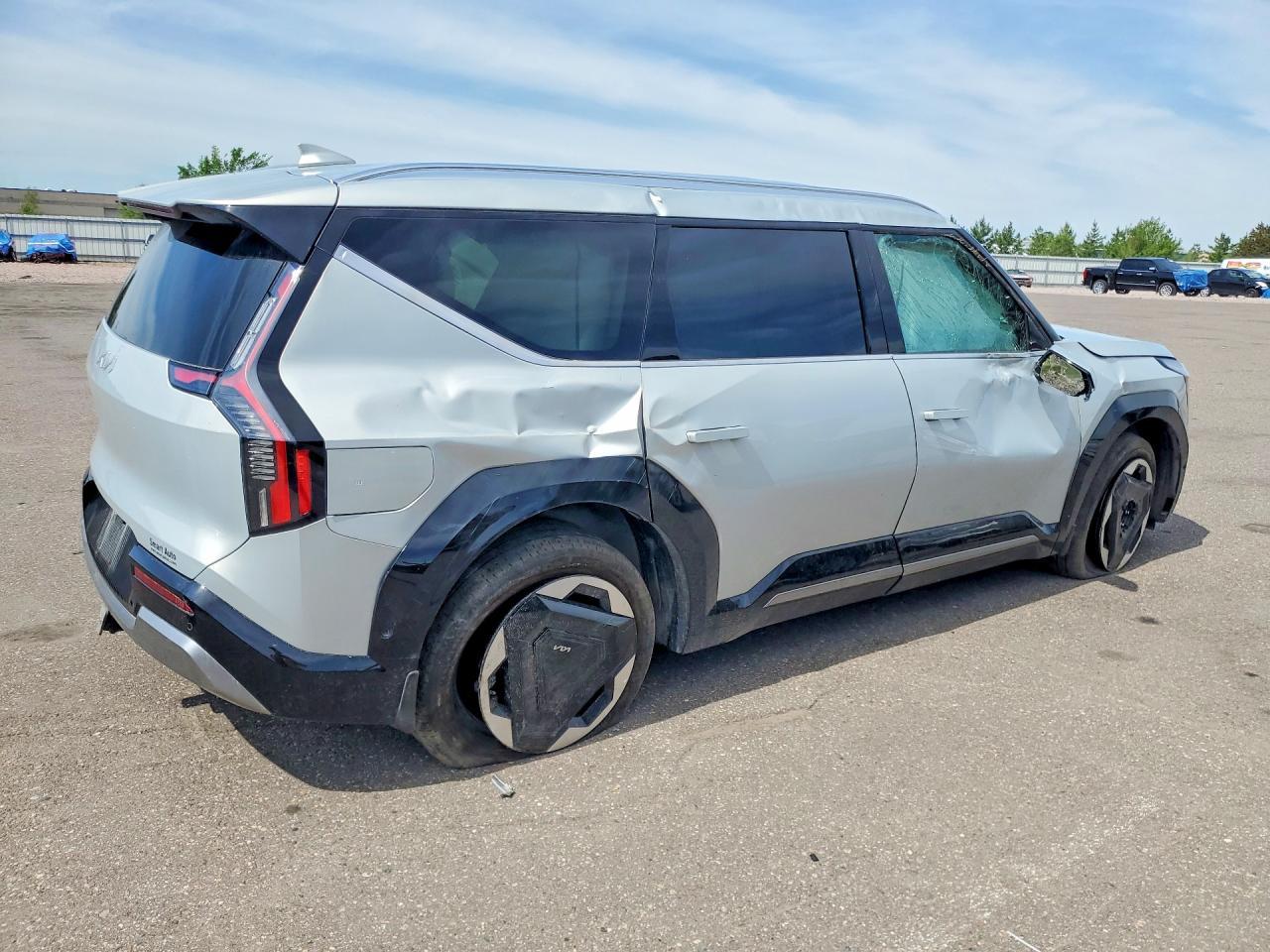 2026 Kia Ev9 Land - Image 3