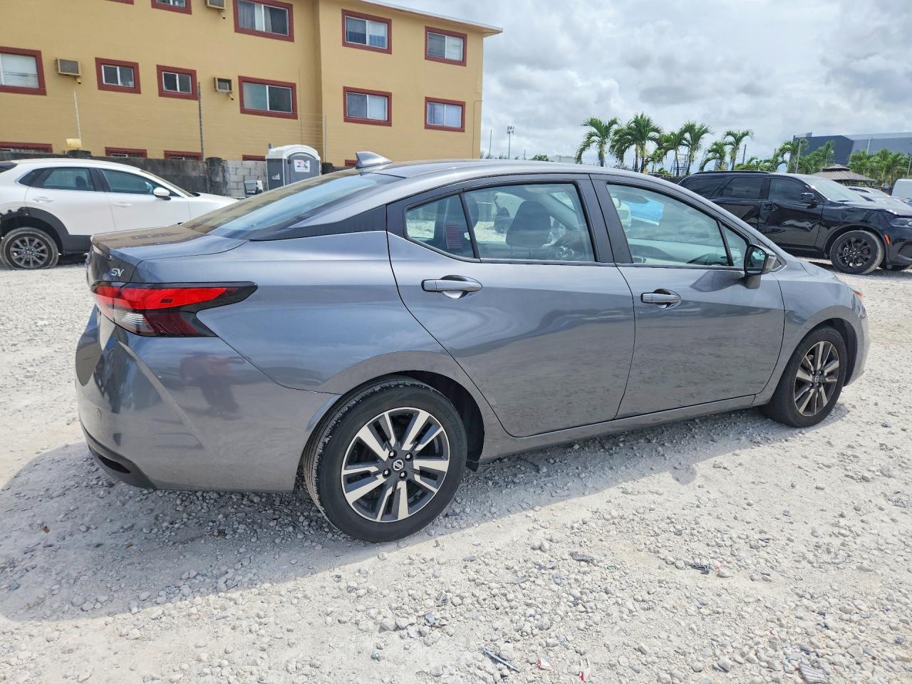 2021 Nissan Versa Sv - Фото 3