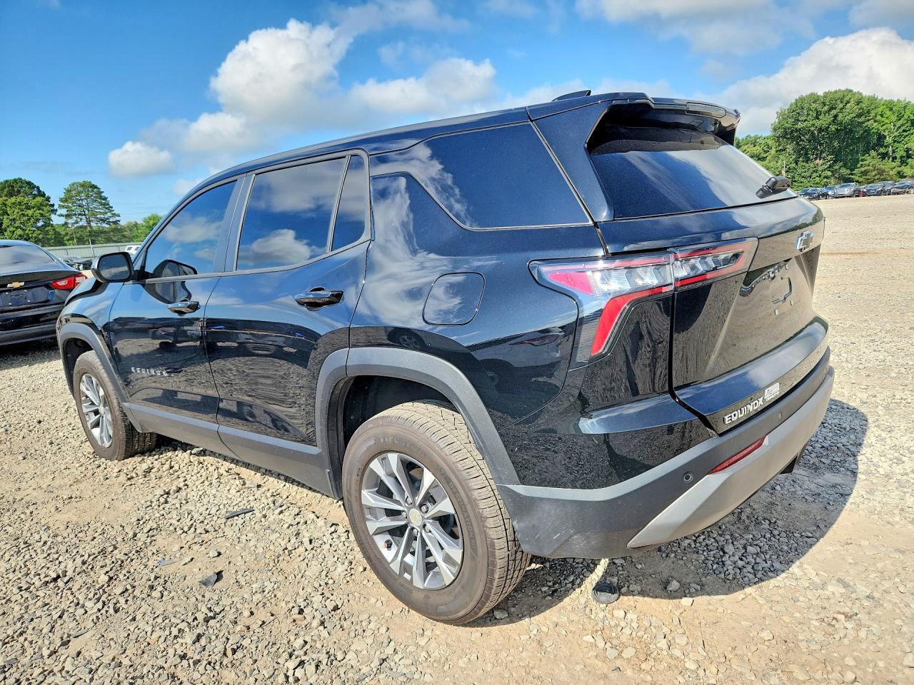 2026 Chevrolet Equinox Lt - Фото 2