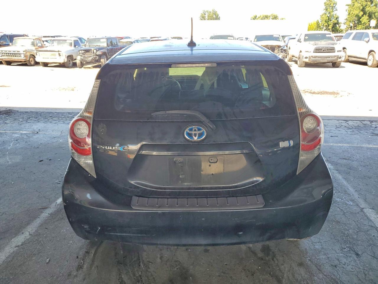 2014 Toyota Prius C Four - Фото 6