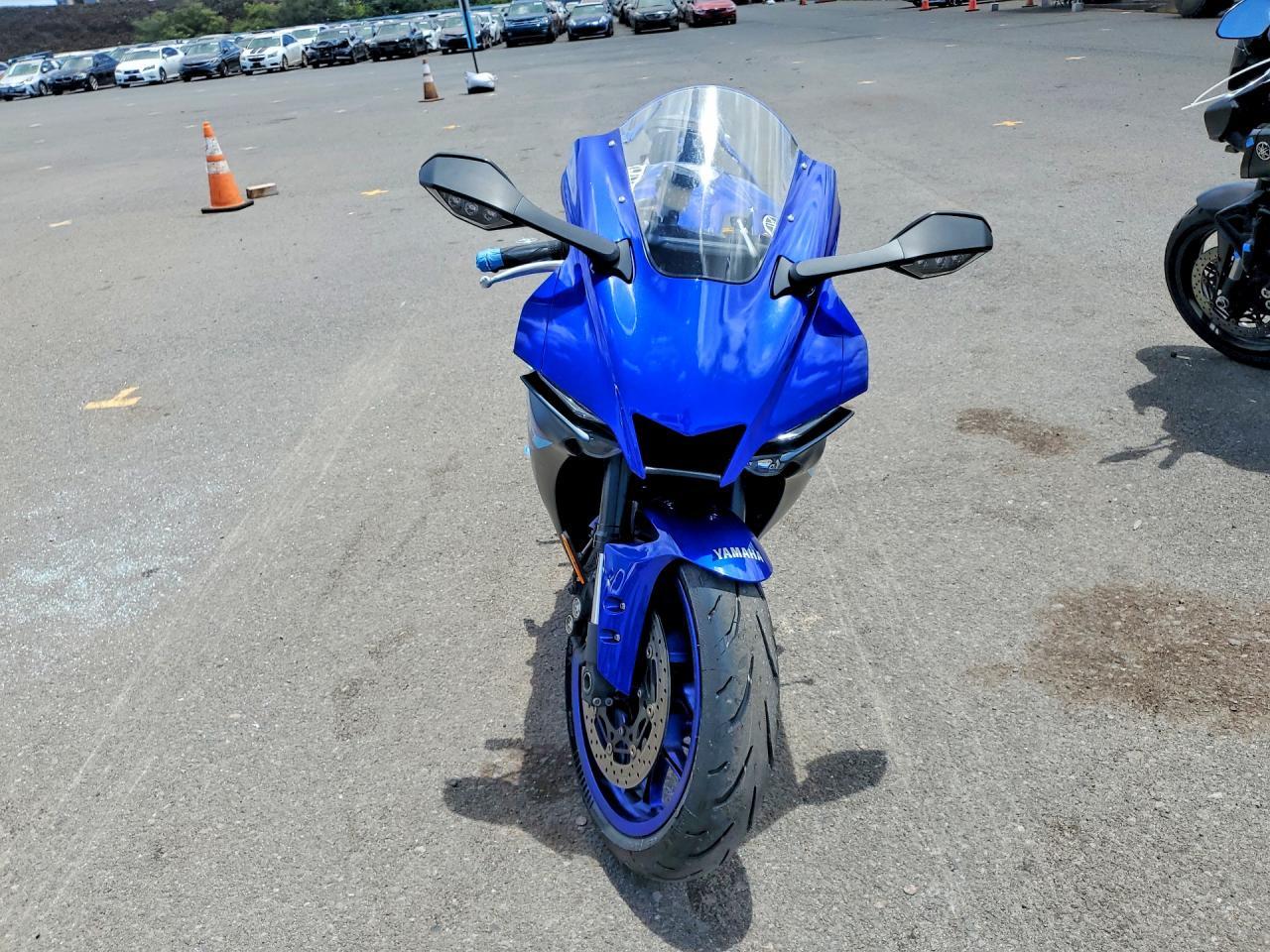 2024 Yamaha Yzfr1 - Фото 2